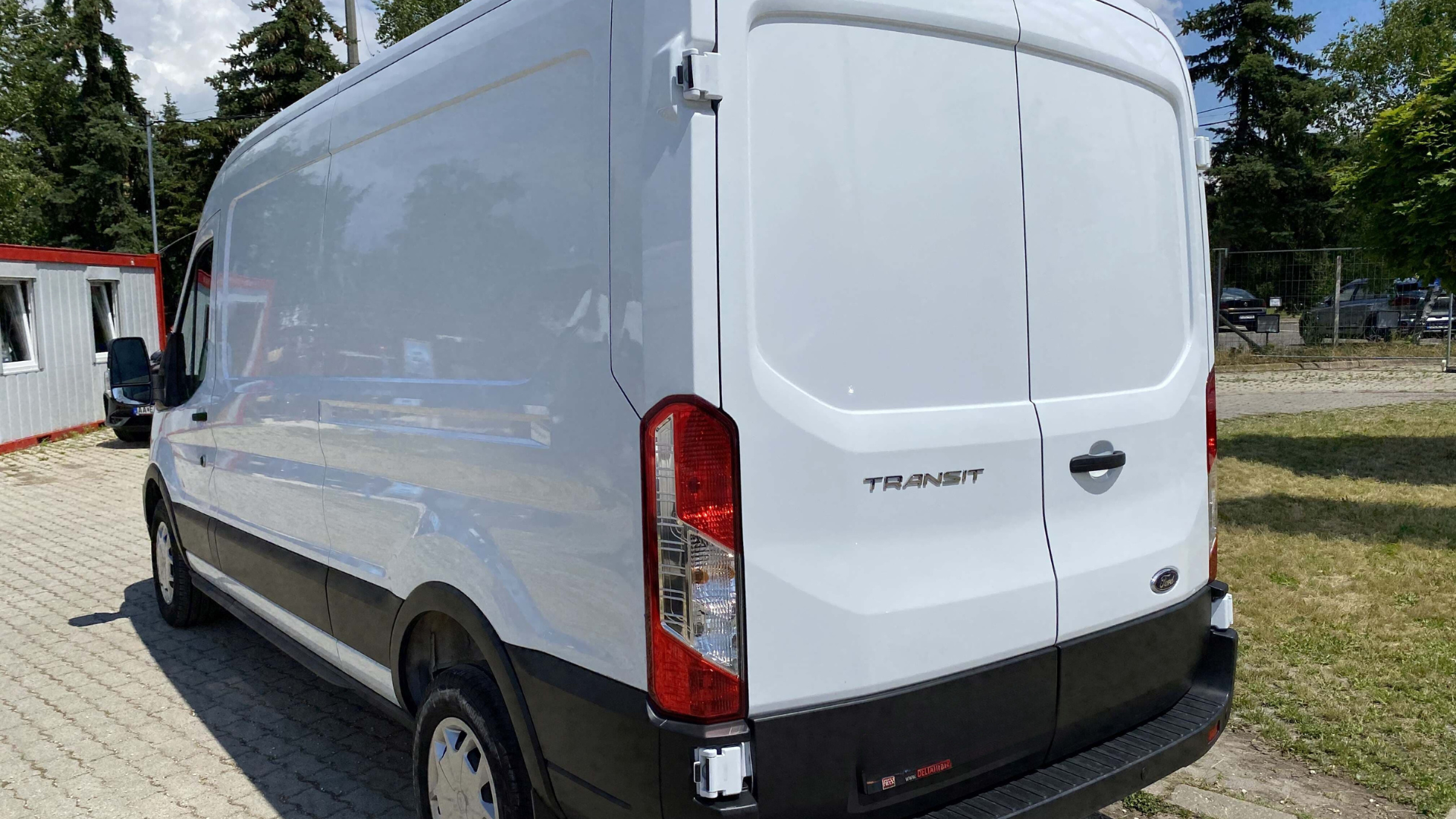 Ford Transit 2.0 TDCi photo 2