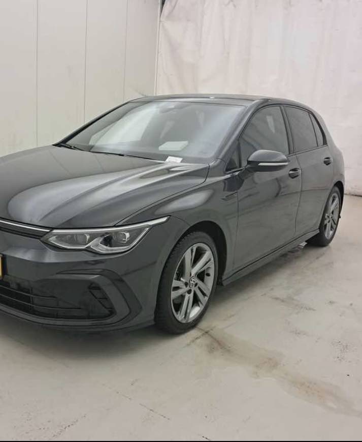 Volkswagen Golf VIII. 2.0 TDI R-Line photo 2